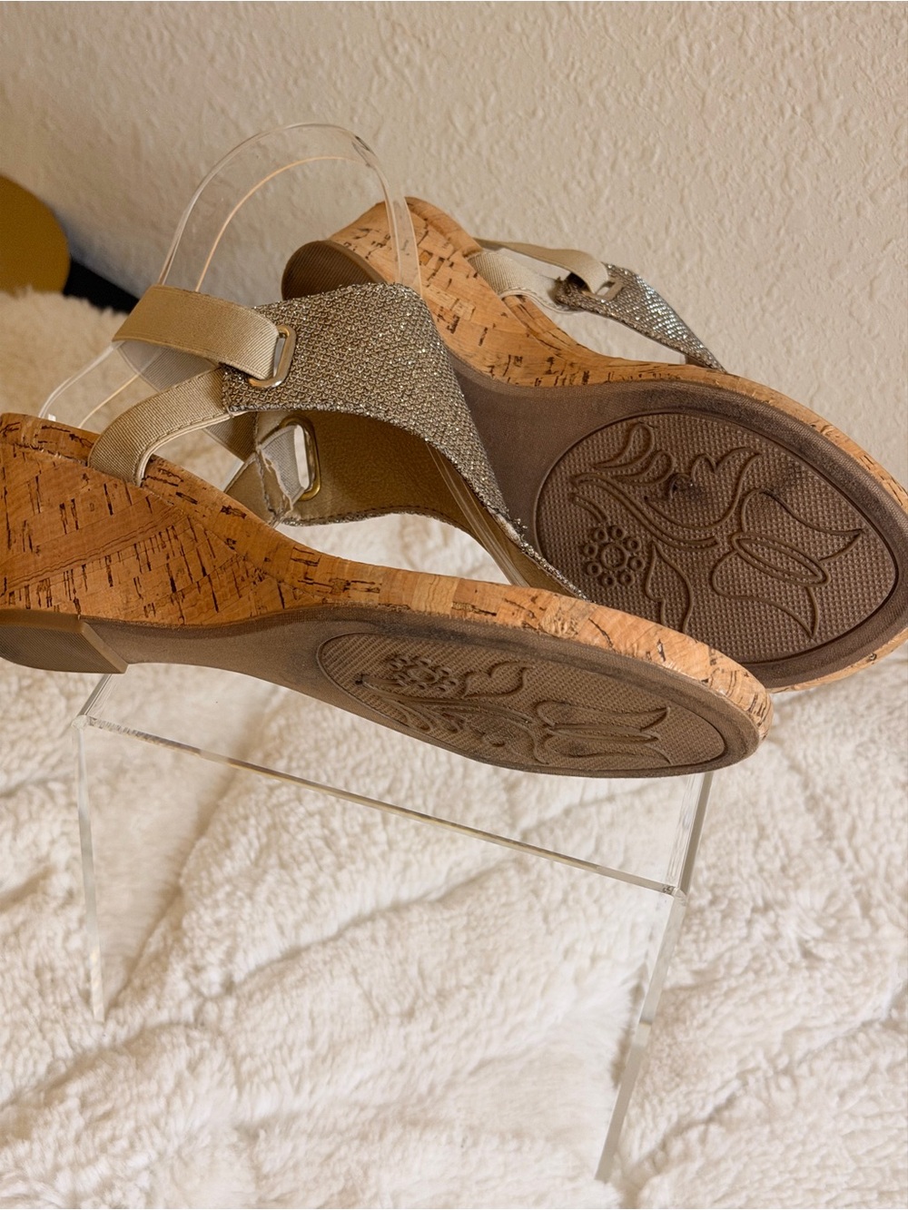 White Mountain Pink and Silver Glitter Cork Wedge Thong Sandals - Picture 6 of 9